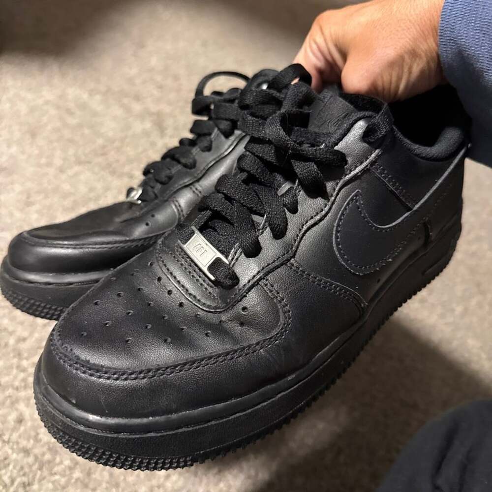 Nike Air Force 1 Black Leather Sneakers 7.5